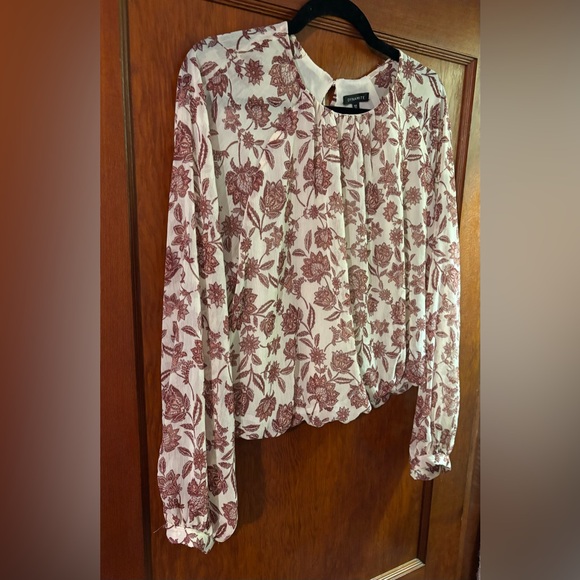 Dynamite Blouse - Picture 9 of 12